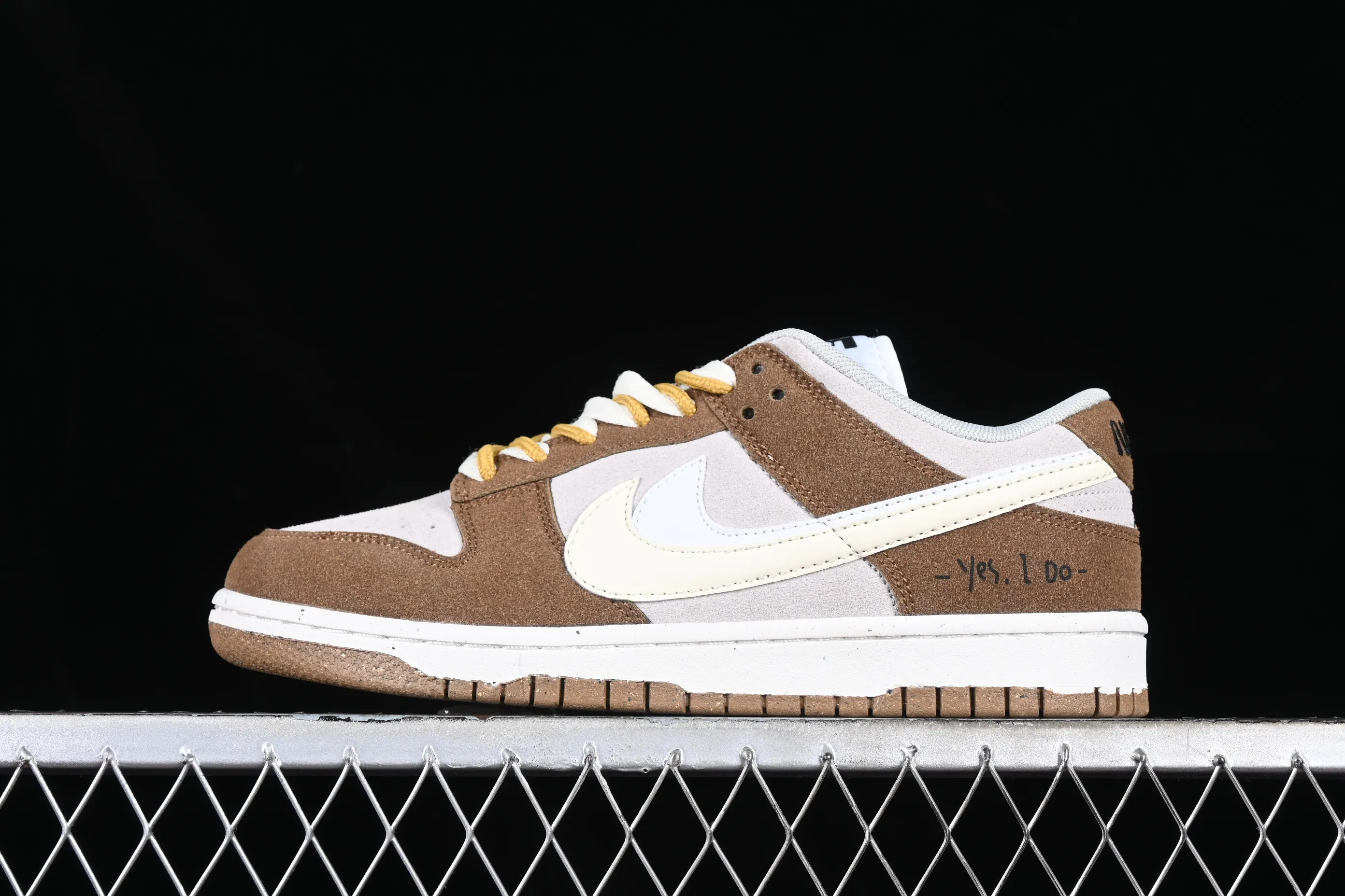 All Categories Nk SB Dunk Series Nk SB Dunk Low Low-top sneakers Cost-effective version Nk SB Dunk Low "85" double hook SB low-top sports and leisure sneakers DO9457-106